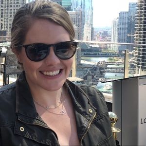 Meet your Posher, Hillary